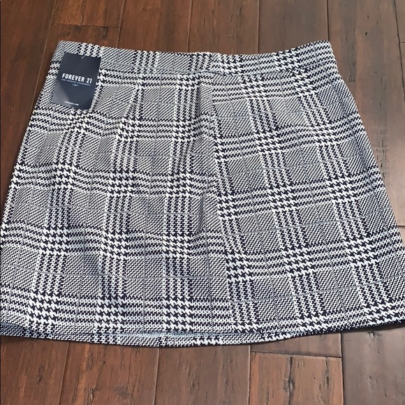 Forever 21 plaid skirt - Picture 1 of 3